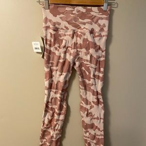 Free People Good Karma Leggings Size M/L NWT
